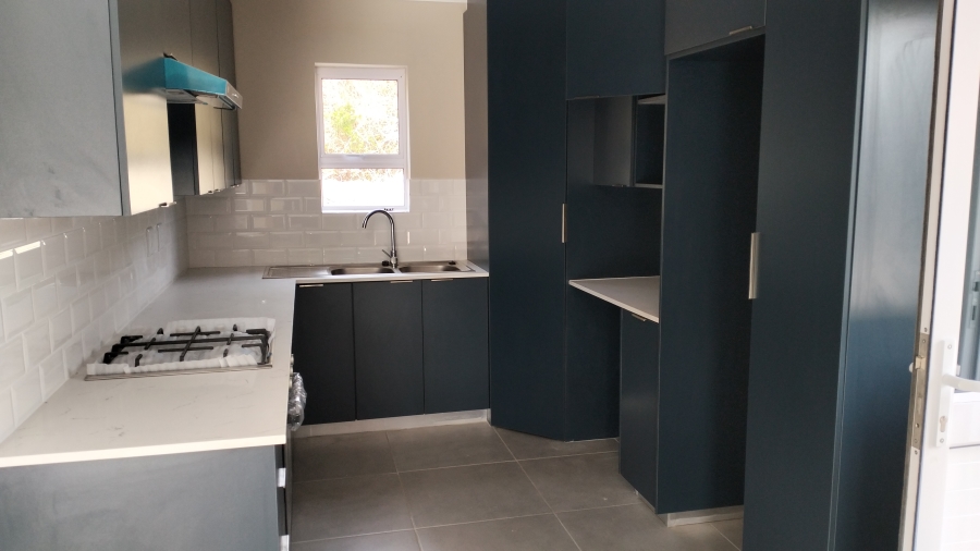 To Let 2 Bedroom Property for Rent in Paradise Beach Eastern Cape